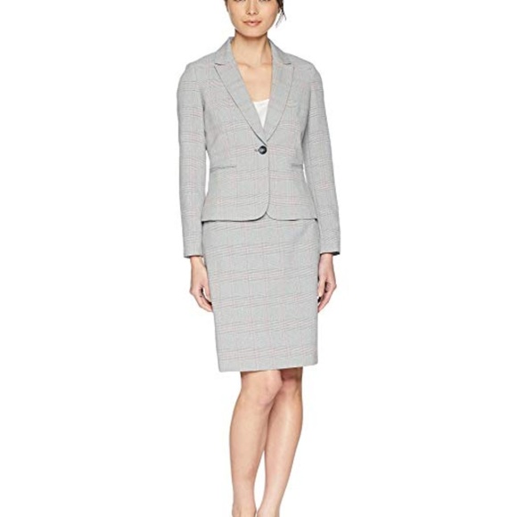 Tahari by Arthur S. Levine Women's Petite Plaid Pe - Picture 2 of 9